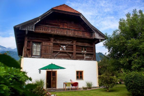 Отель Haus am Salinenweg  Грассау